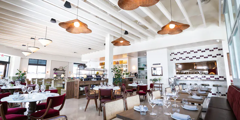 Pendolino restaurant Atlanta - dining area
